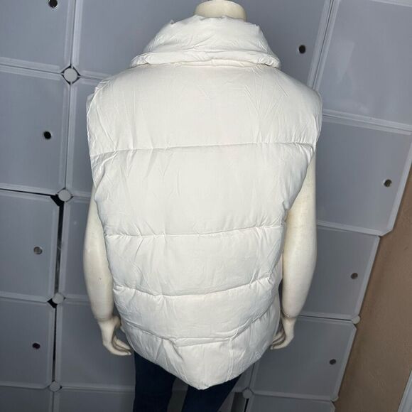 Fashion Cream Puffer Vest Size Large - Picture 2 of 9